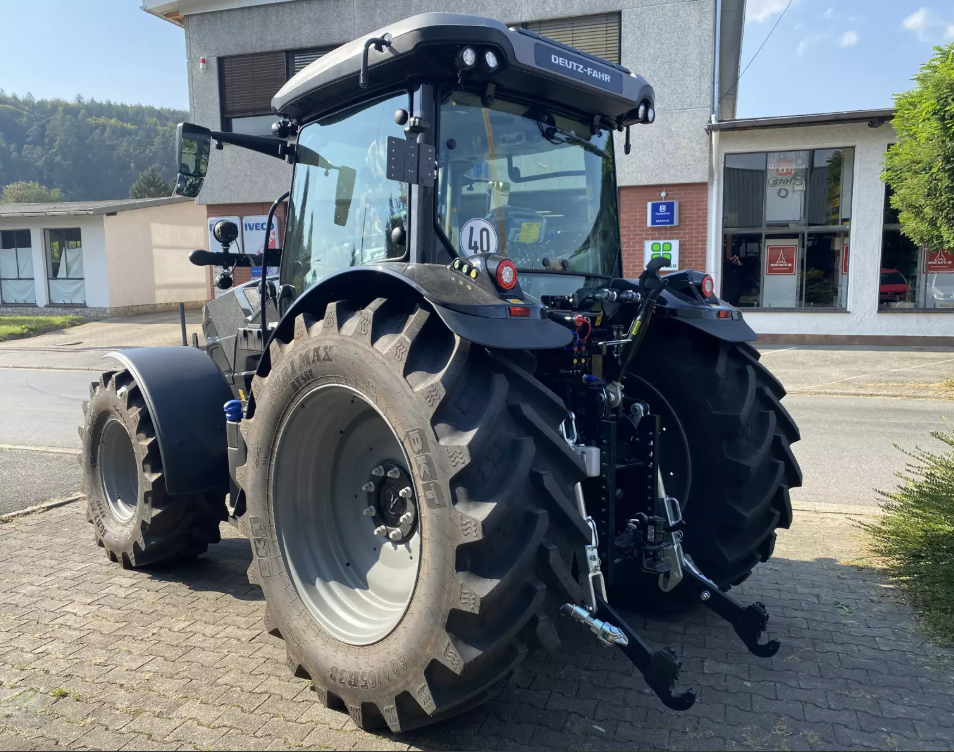 Трактор Deutz-Fahr 6135C Warrior