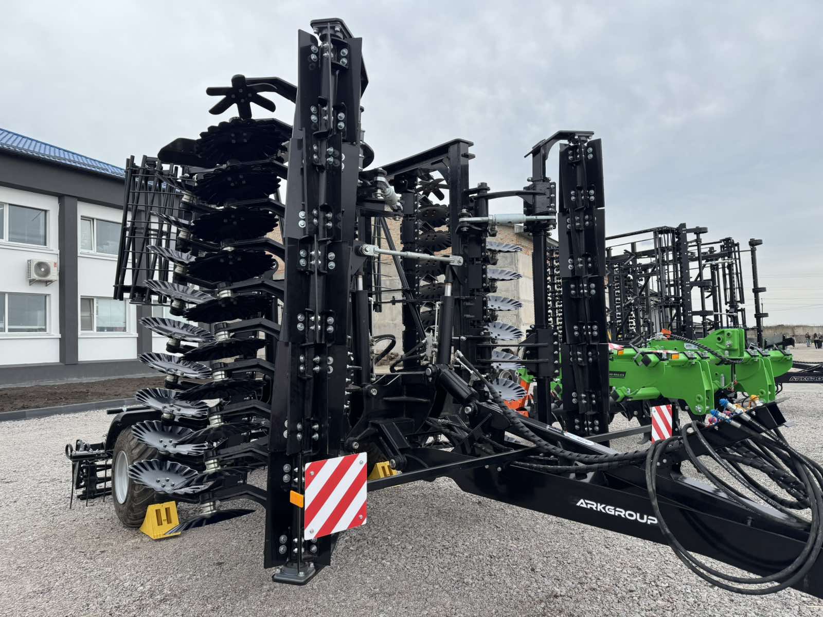 БДАД з ріжучим котком